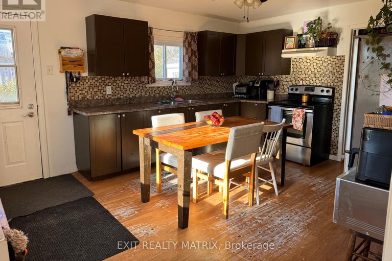 29055123/19113-murray-street/north-glengarry-kenyon-twp/north-glengarry/ontario/K0C1J0_3