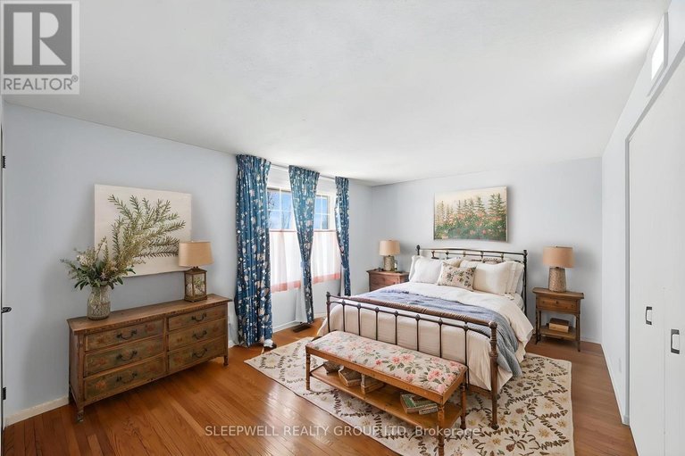 29639418/91-country-lane-w/glencairnhazeldean/ottawa/ontario/K2L1J4_14