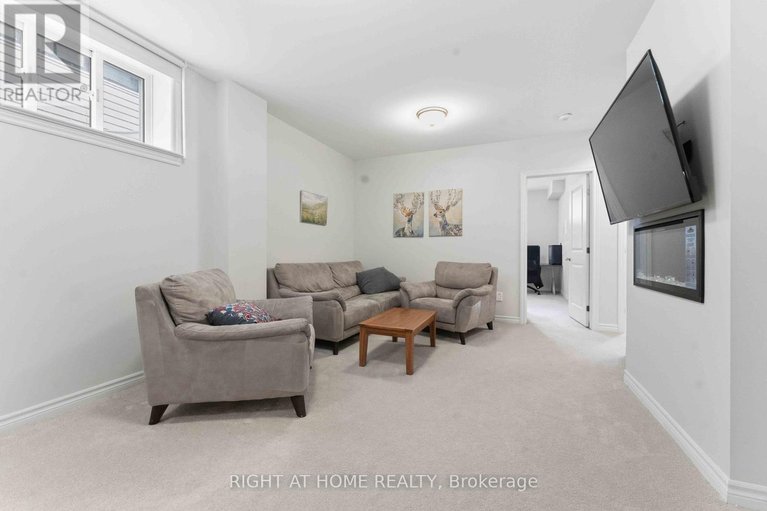 29564019/272-maygrass-way/remainder-of-stittsville-area/ottawa/ontario/K2S2K9_25