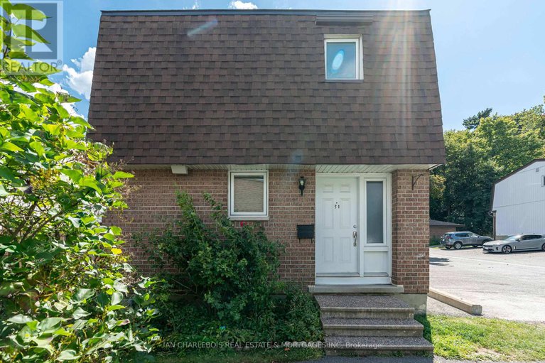 28837595/31-837-eastvale-drive/beaconwood/ottawa/ontario/K1J7T5_1