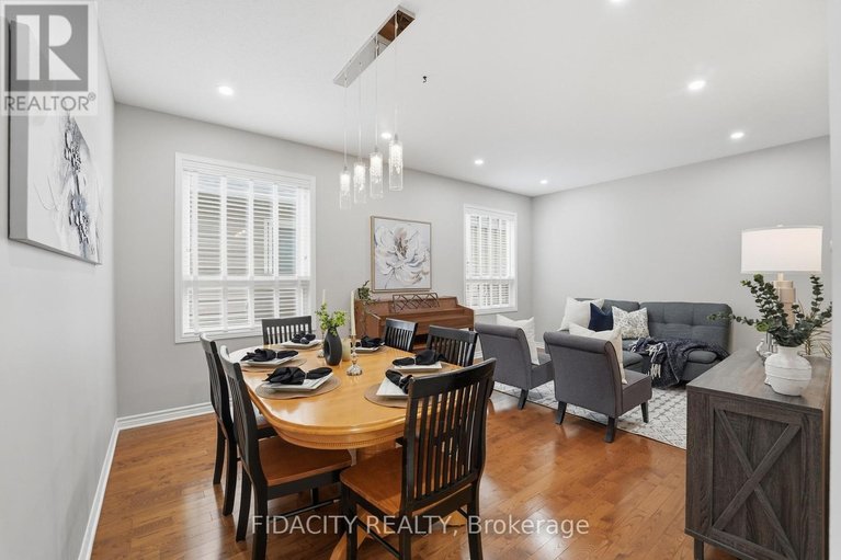 29688252/78-black-bear-way/stittsville-south/ottawa/ontario/K2S2G7_8