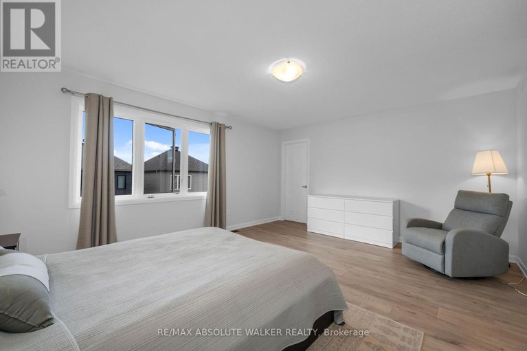 28786896/21-fossa-terrace-n/half-moon-bay/ottawa/ontario/K2J6W4_17