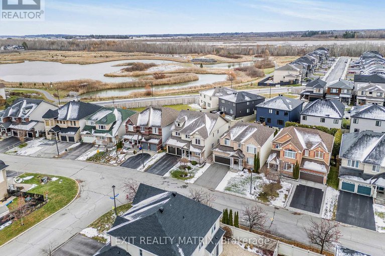 29122588/414-fairlakes-way/avalon-east/ottawa/ontario/K4A0L1_44