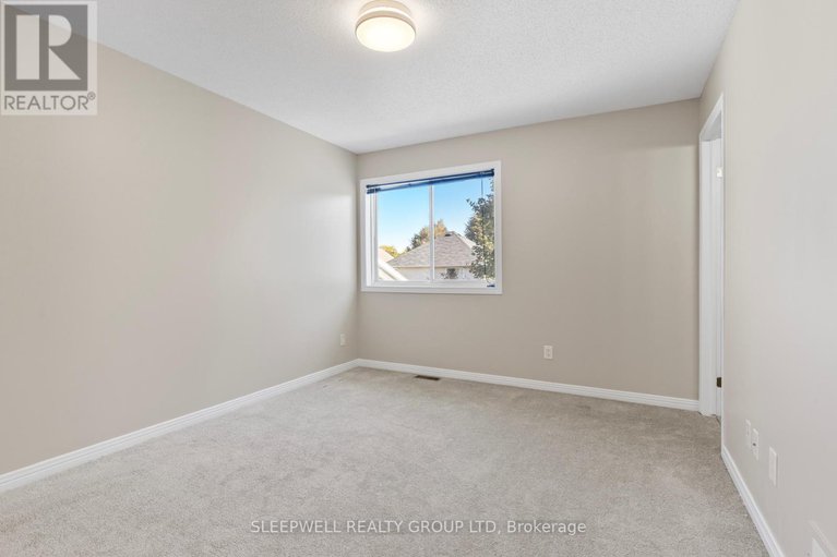 28954129/41-kettleby-street/beaverbrook/ottawa/ontario/K2K3C4_19