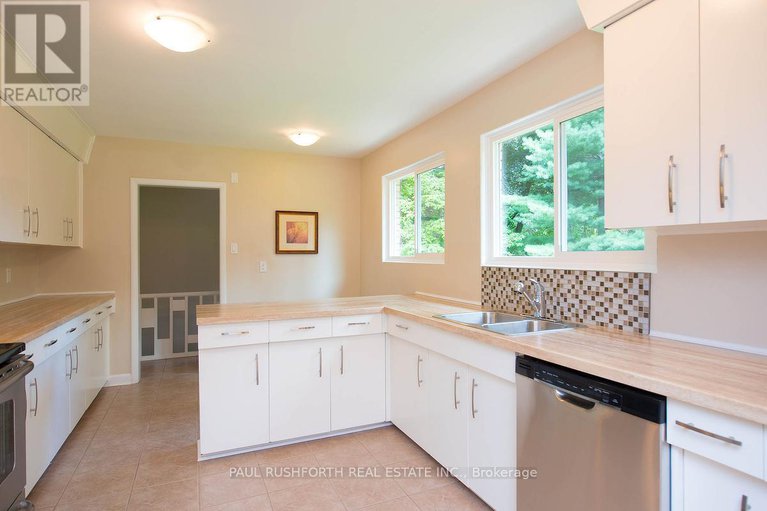 28459730/25-wren-road/rothwell-heights/ottawa/ontario/K1J7H5_12