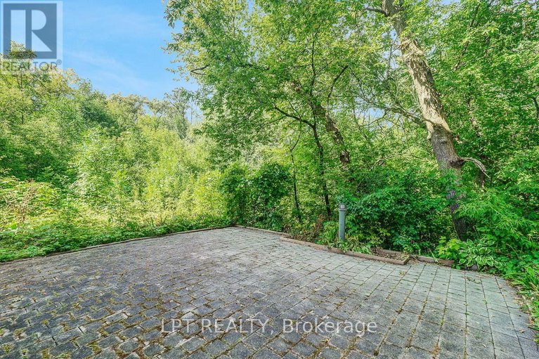 28822093/13-1121-bavlie-avenue/billings-bridge/ottawa/ontario/K1H8P3_41