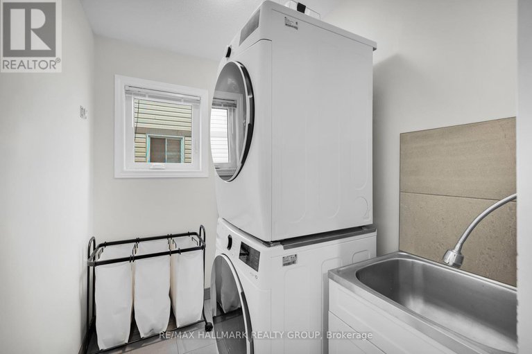 29606718/38-briermoor-crescent/hunt-club-parkgreenboro/ottawa/ontario/K1T3G4_22