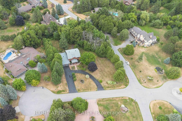 28765727/2-muirfield-gardens/cedar-hillorchard-estates/ottawa/ontario/K2R1B8_48
