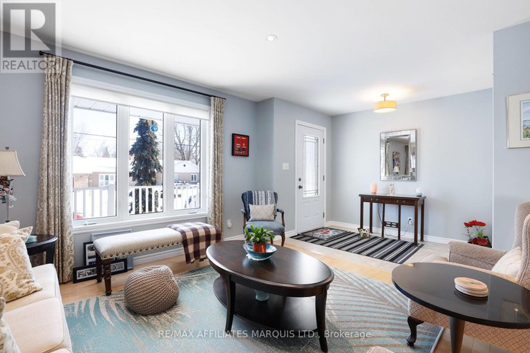 29363009/6-head-street/lancaster/south-glengarry/ontario/K0C1N0_8