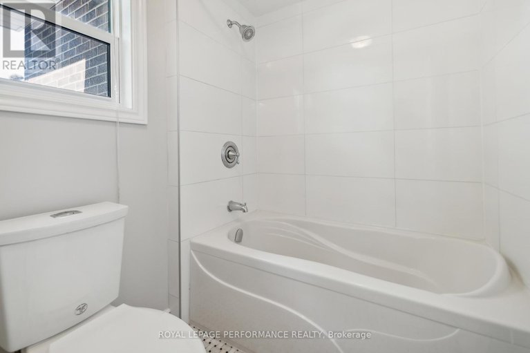 28024188/1873-du-clairvaux-road/chapel-hill/ottawa/ontario/K1C5X9_31