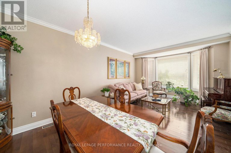 28759789/21-berry-glen-street/strandherd/ottawa/ontario/K2G7A5_13