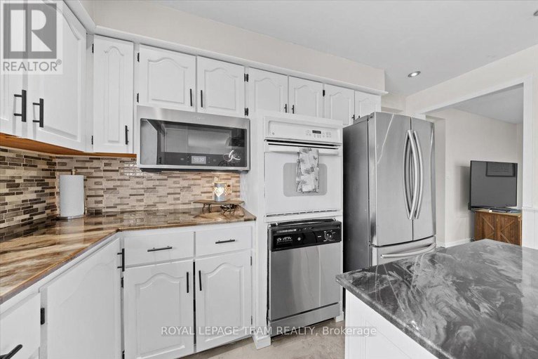 29101307/9161-county-rd-6-north/augusta-twp/augusta/ontario/K0G1R0_23