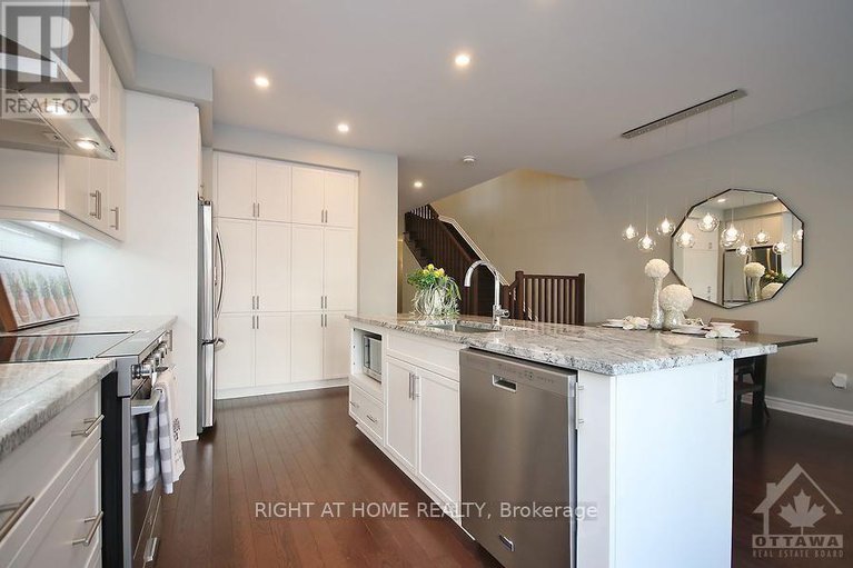 29036101/110-lavatera-street/blossom-parkkemp-parkfindlay-creek/ottawa/ontario/K1T0R8_6