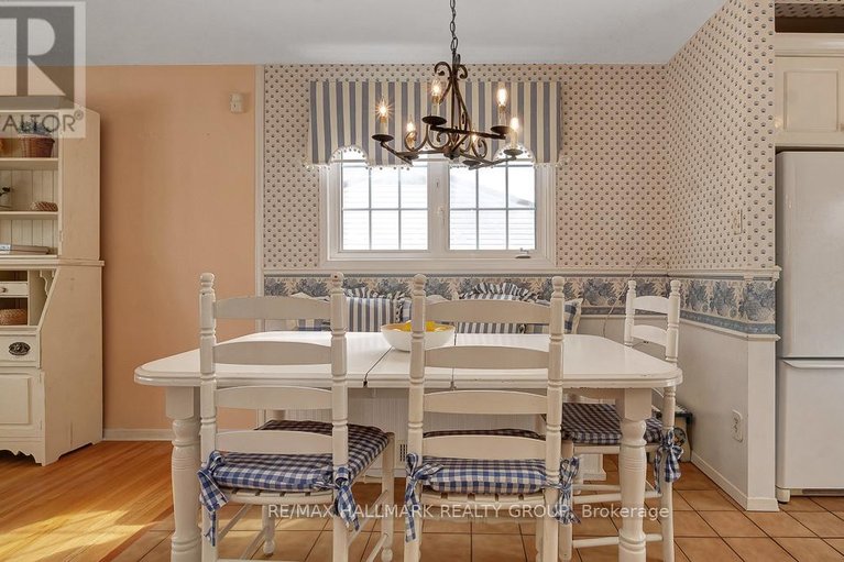 29514982/2185-bickerton-avenue/beacon-hill-north/ottawa/ontario/K1J6Y2_11