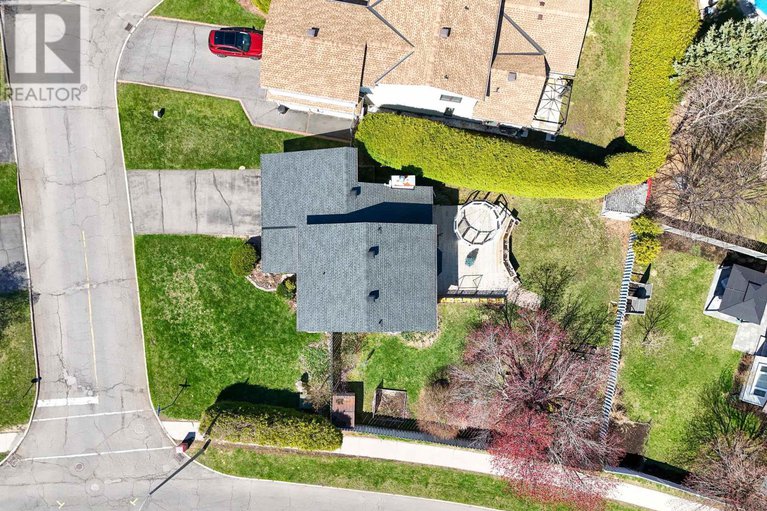 28550236/184-des-pins-place/queenswood-heights-south/ottawa/ontario/K1E2T5_35