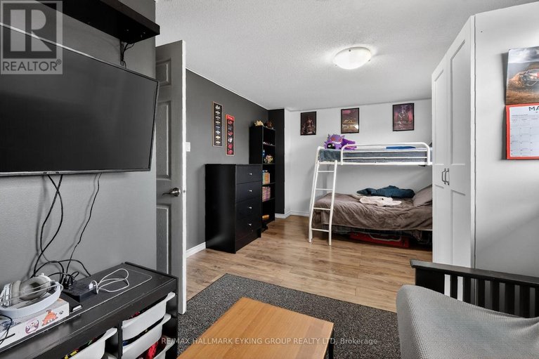 29566260/10-6265-castille-court/convent-glen-south/ottawa/ontario/K1C1X4_34