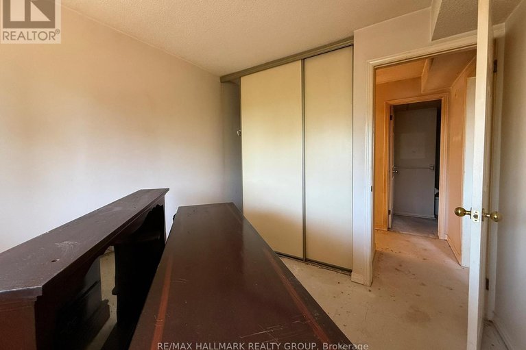 28744464/202-1490-heron-road/heron-gate/ottawa/ontario/K1V6A5_15