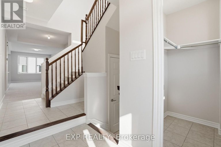 29366734/714-derreen-avenue/stittsville-north/ottawa/ontario/K2S2Y7_2