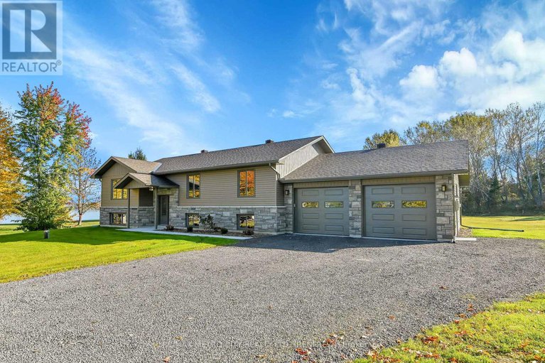 28406603/16-red-door-lane/horton-twp/horton/ontario/K7V3Z8_2