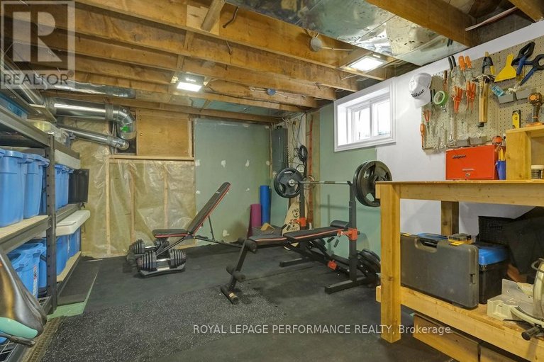 29647561/1638-abbey-road/riverview-park/ottawa/ontario/K1G0H3_35