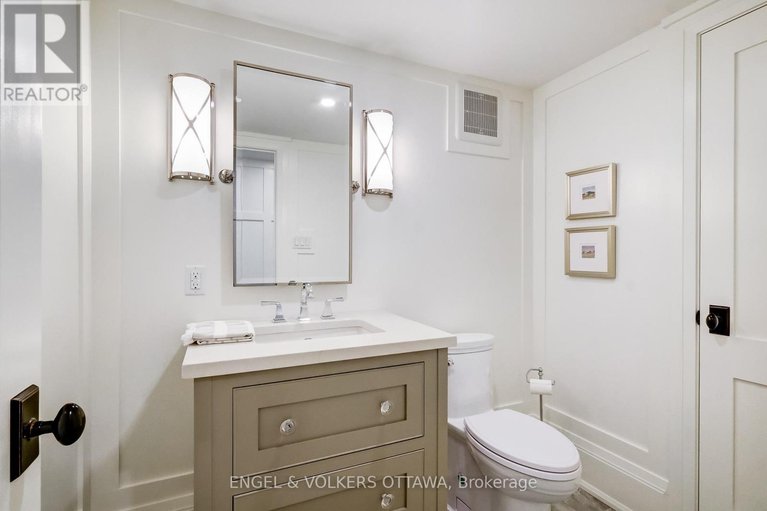 28062589/5651-herwig-place/manotick-south-to-roger-stevens/ottawa/ontario/K4M1B3_20