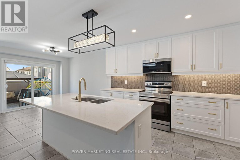 29041000/815-henslows-circle/avalon-west/ottawa/ontario/K4A5H6_10