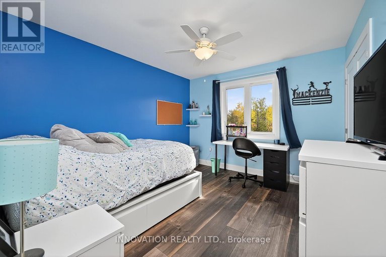 28987666/934-maple-hill-road/north-grenville-twp-kemptville-south/north-grenville/ontario/K0G1T0_21