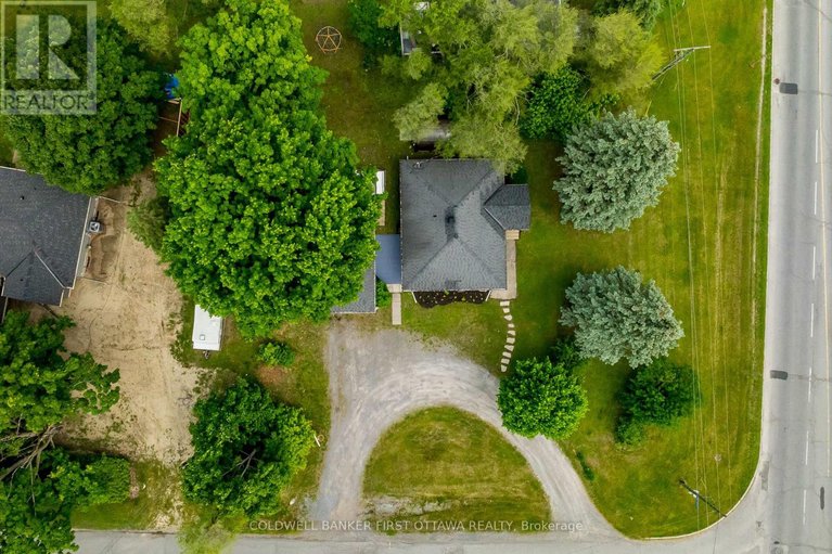 29624487/1-porter-street/stittsville-south/ottawa/ontario/K2S1P8_29