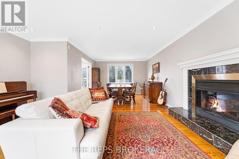 28336978/3062-upper-otterson-place/mooneys-bayrevelstoke/ottawa/ontario/K1V7B6_15