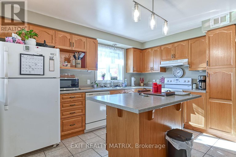 28940721/7719-lawrence-street/vernon/ottawa/ontario/K0A3J0_9