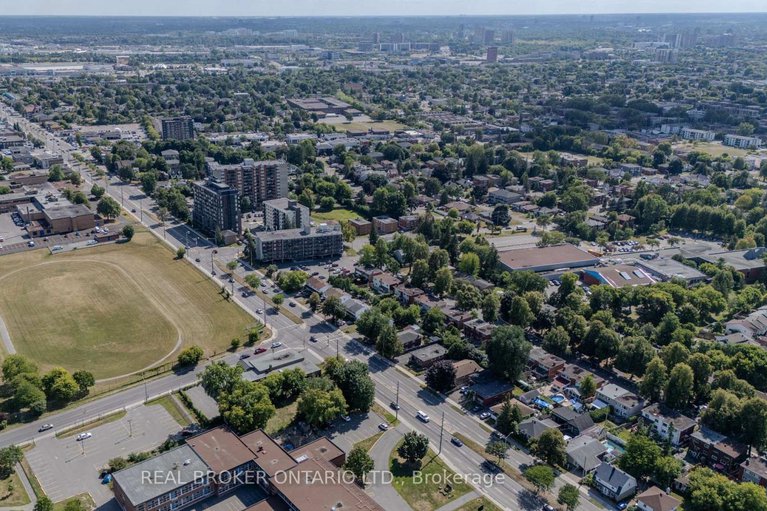 28781771/713-st-laurent-boulevard/castle-heightsrideau-high/ottawa/ontario/K1K3A6_18