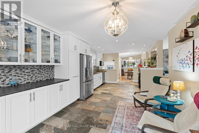 29138832/9-quinpool-crescent/arbeatha-park/ottawa/ontario/K2H6H9_17