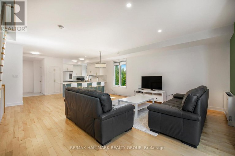 28881418/156-country-meadow-drive/huntley-ward-north-west/ottawa/ontario/K0A1L0_13