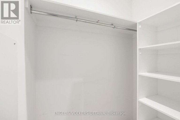 29048929/1207-120-grant-carman-drive/borden-farmstewart-farmcarleton-heightsparkwood-hills/ottawa/ontario/K2E1C8_15