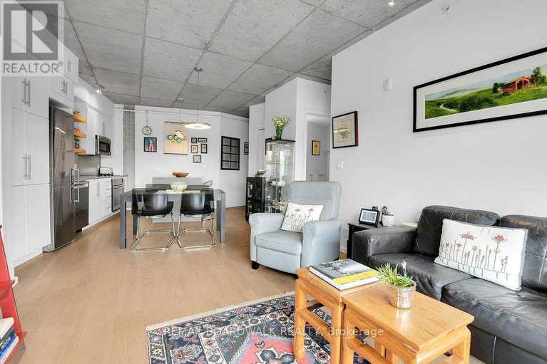 29606722/402-1000-wellington-st-street-w/hintonburg/ottawa/ontario/K1Y2X9_15