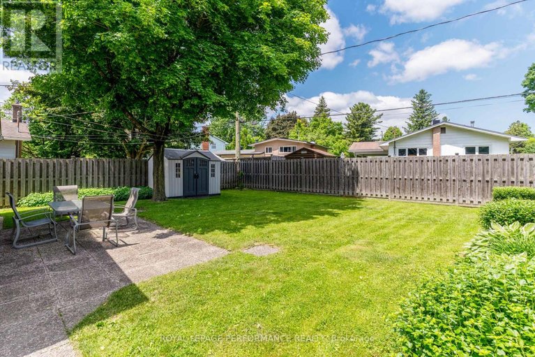 29578731/1989-michigan-avenue/urbandale-acres/ottawa/ontario/K1H6Y1_43