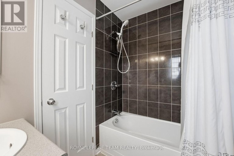 29250837/229-opus-street/emerald-meadowstrailwest/ottawa/ontario/K2S0J1_27