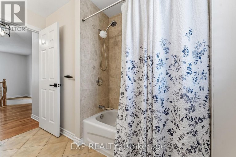 29674705/3-shining-star-circle/stittsville-south/ottawa/ontario/K2S2B5_31