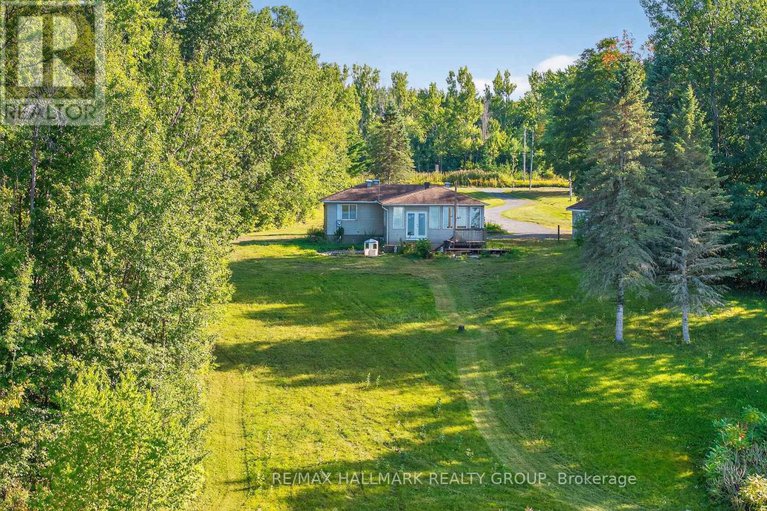 28812451/3855-old-highway-17/clarencerockland-twp/clarence-rockland/ontario/K4K1W2_48