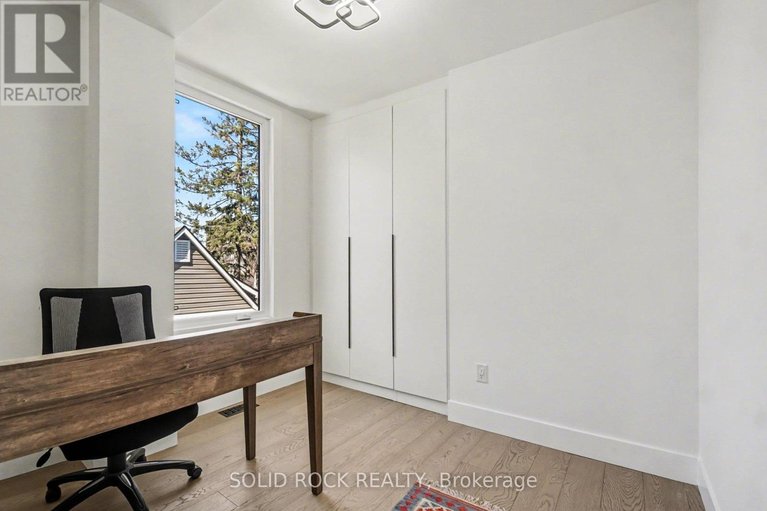 29669926/826-alpine-avenue/queensway-terrace-north/ottawa/ontario/K2B5R6_24