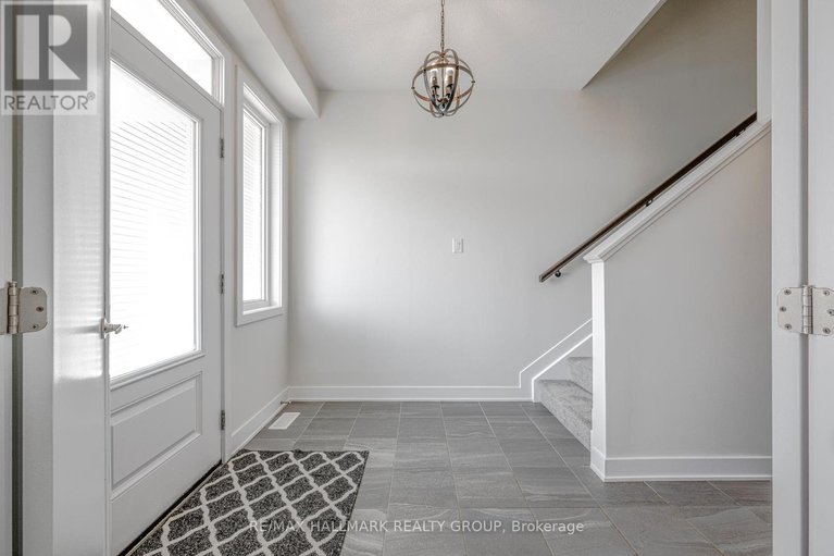 28470384/6357-perth-street/btwn-franktown-rd-fallowfield-rd/ottawa/ontario/K0A2Z0_12