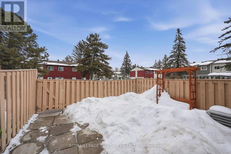29578155/228-millroad-way/chatelaine-village/ottawa/ontario/K1E2C9_35