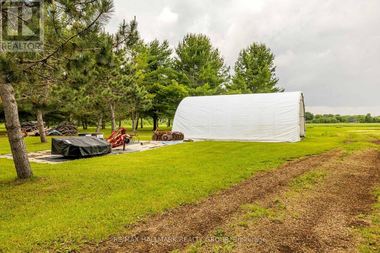 28462169/1329-south-gower-drive-s/north-grenville-twp-kemptville-east/north-grenville/ontario/K0G1J0_42