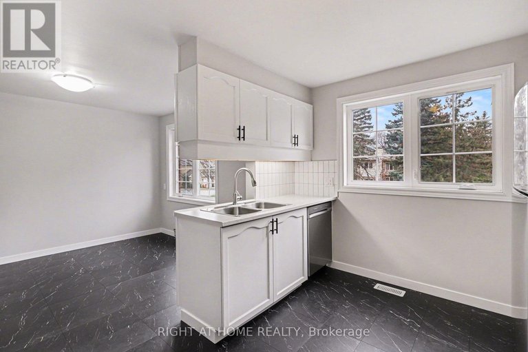 29682834/29-26-wrenwood-crescent/centrepointe/ottawa/ontario/K2G5V5_14