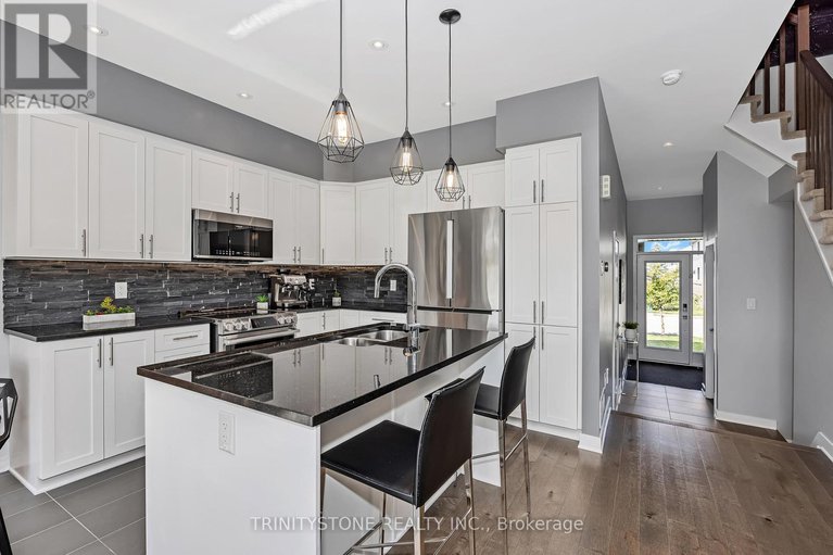 28897438/127-shinny-avenue/emerald-meadowstrailwest/ottawa/ontario/K2V0G3_5