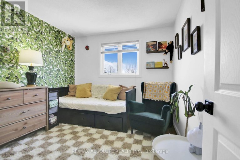 29532776/294-turnstone-court/chatelaine-village/ottawa/ontario/K1E2V2_39