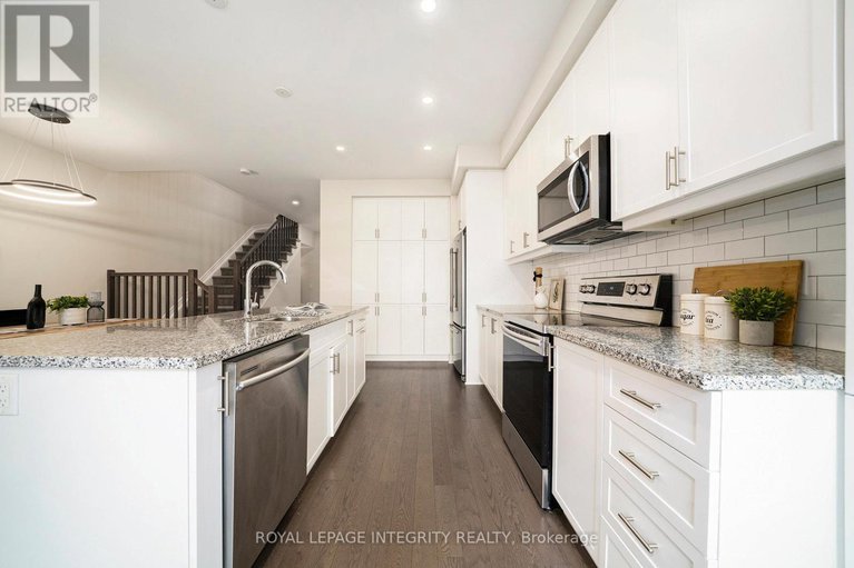 28847950/540-edenwylde-drive/remainder-of-stittsville-area/ottawa/ontario/K2S2K4_12
