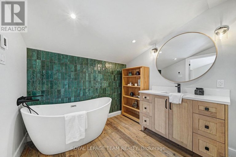 29627308/2249-mcgovern-road-w/north-grenville-twp-kemptville-south/north-grenville/ontario/K0G1S0_21