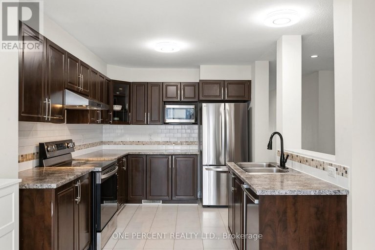 29630688/620-clearbrook-drive/strandherd/ottawa/ontario/K2J5S2_18