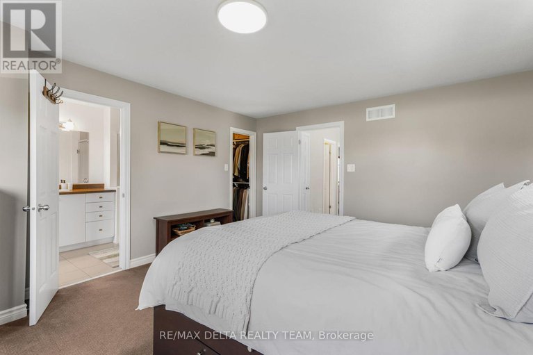 28643718/564-langelier-avenue/mer-bleuebradley-estatesanderson-park/ottawa/ontario/K1W0E7_20
